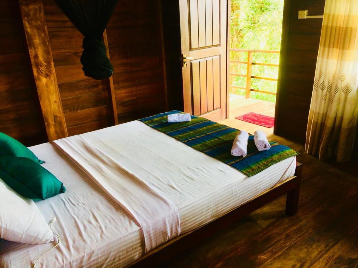 Chena Huts Eco Resort Сигирия Екстериор снимка