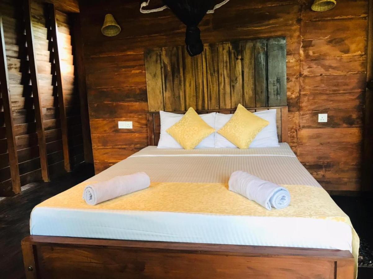 Chena Huts Eco Resort Сигирия Екстериор снимка