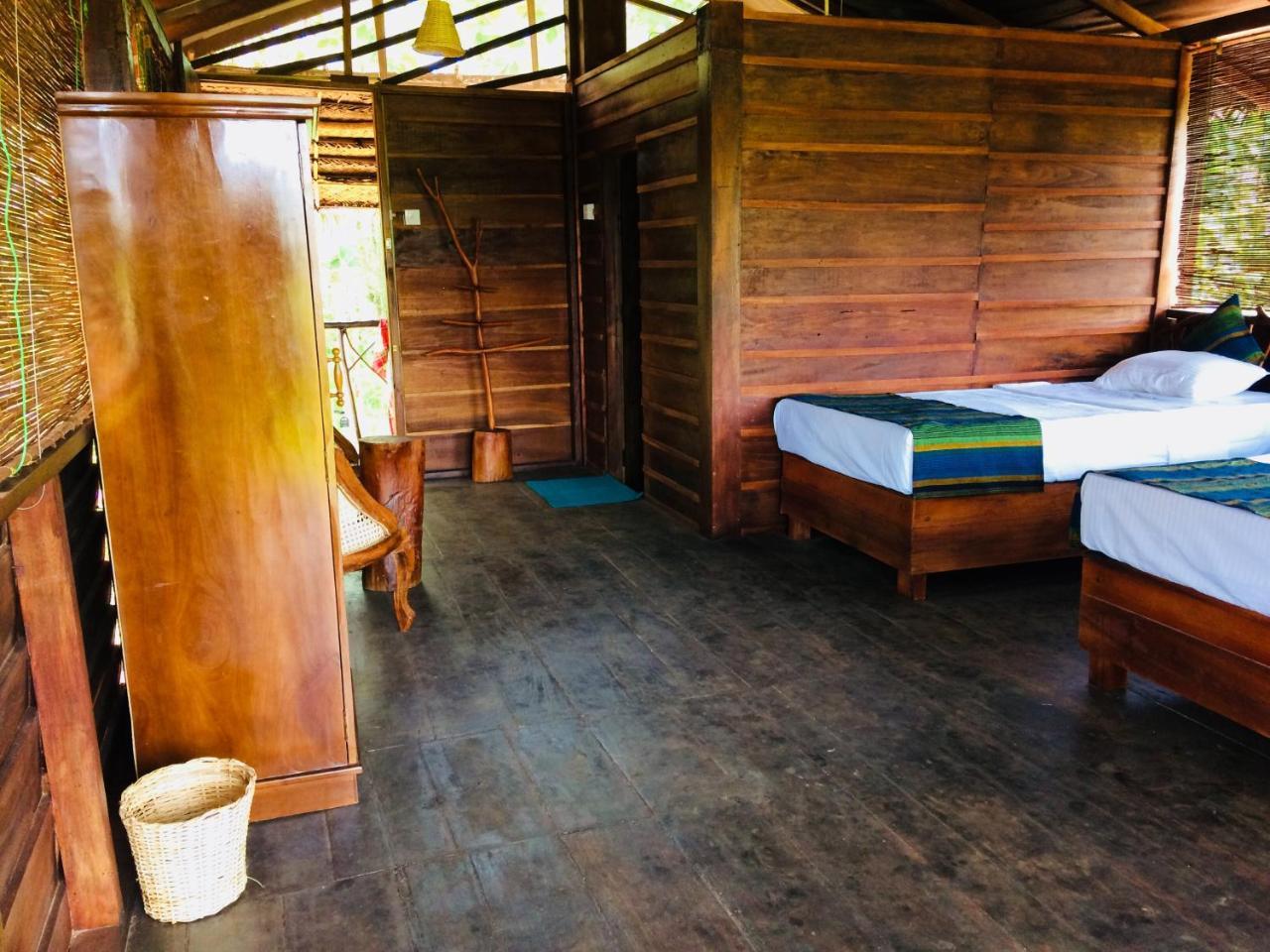 Chena Huts Eco Resort Сигирия Екстериор снимка